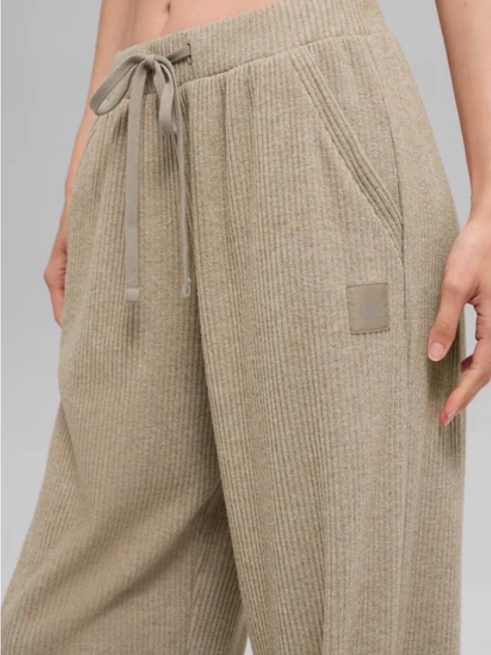 ALO Yoga Muse Ribbed Pant jogger - Taupe